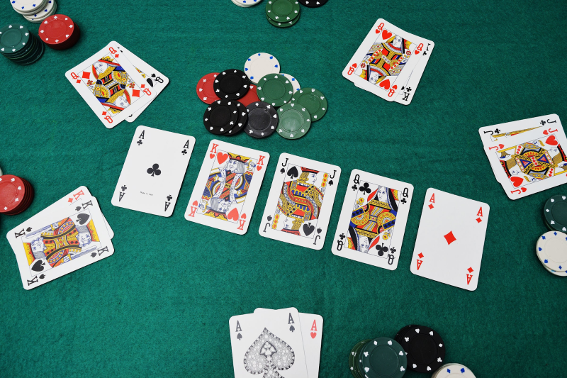 Hiểu về kỹ thuật Bluff trong game Poker