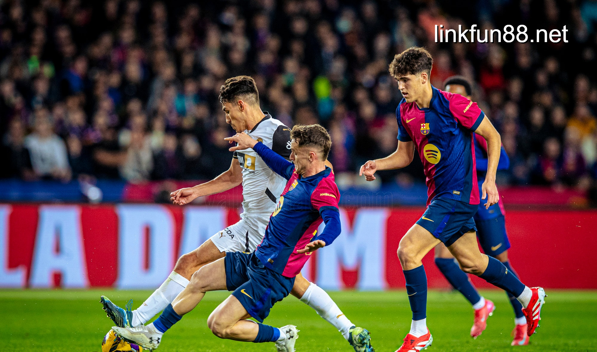 Barcelona với lối chơi Tiki-taka
