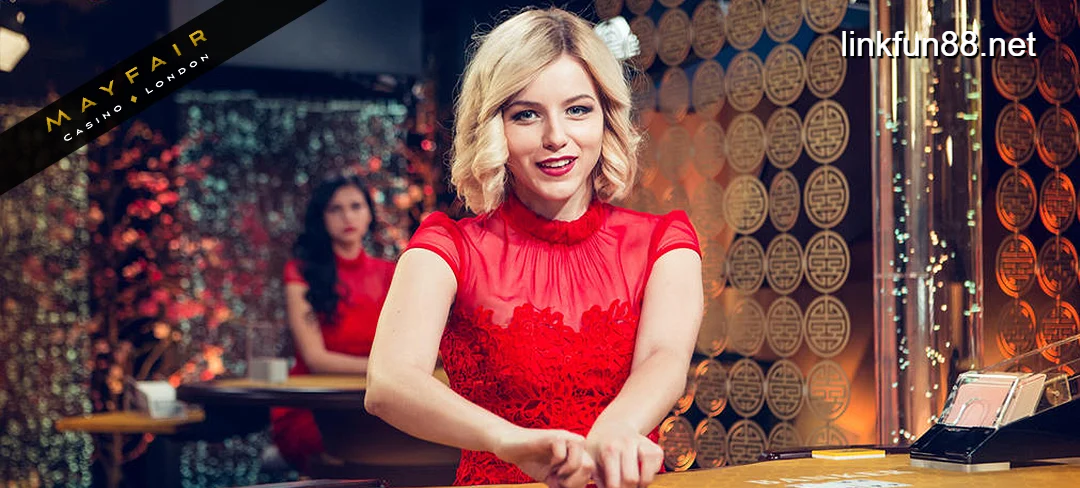 Baccarat Squeeze Deale